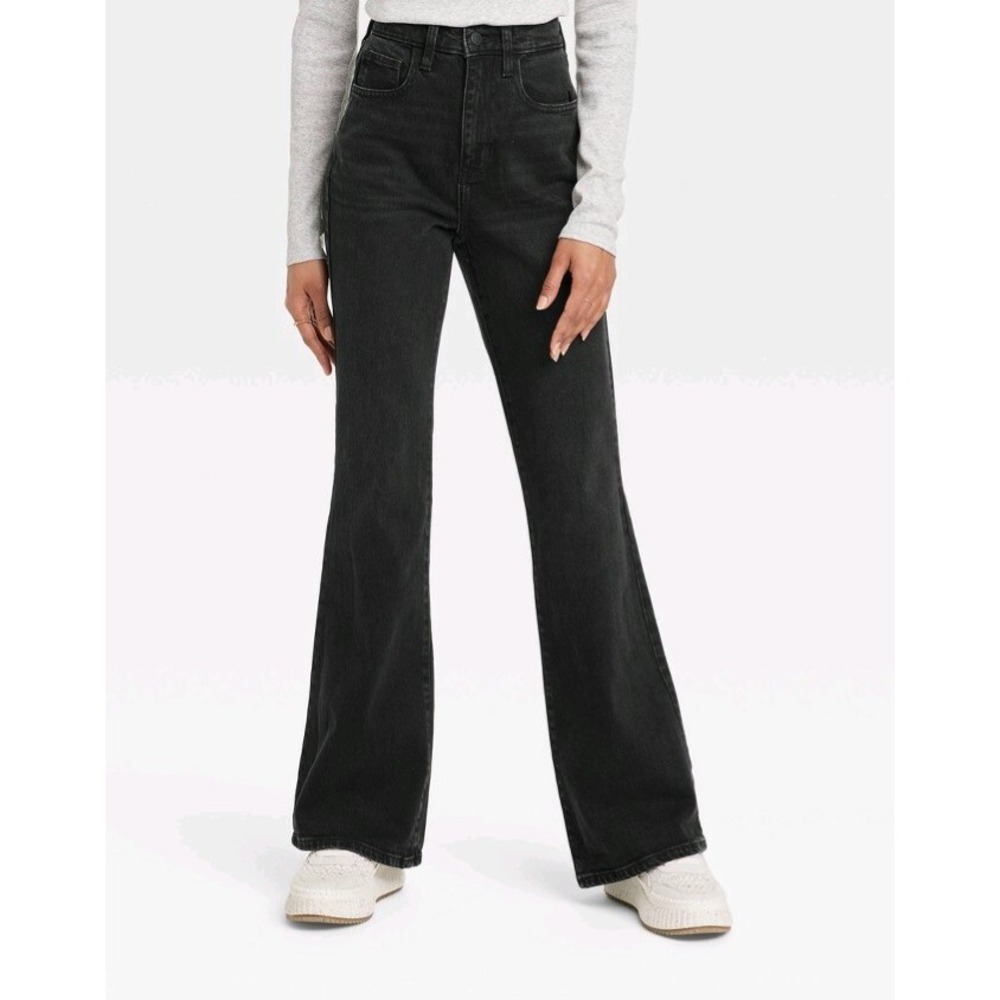 NWT UNIVERSAL THREAD High Rise Flare Jeans Women 4 Short Black Denim Comfort